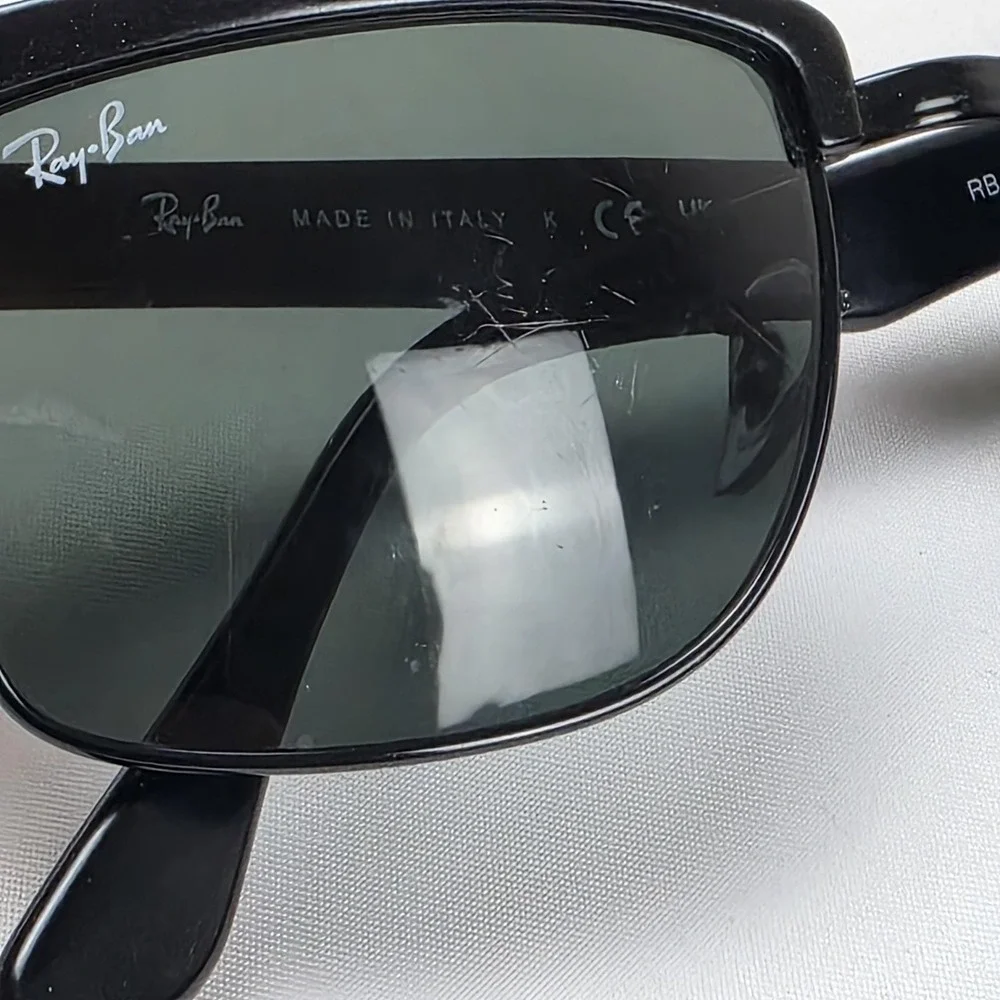 Ray-Ban RB 4190 Sunglasses Mens 52-19-145 Black Green Tinted Square Italy 877
